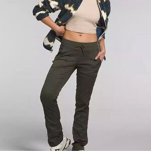 Women’s NWT Aphrodite 2.0 pants size Large green taupe